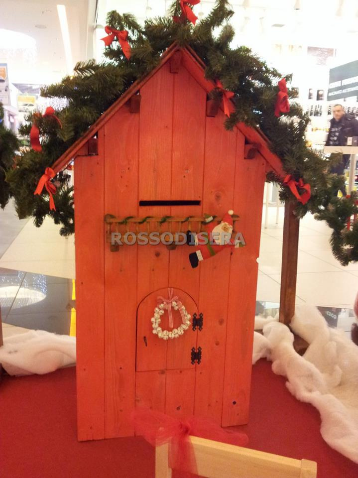 Noleggio Speciale Natale: Cassetta Lettere Babbo Natale a Milano